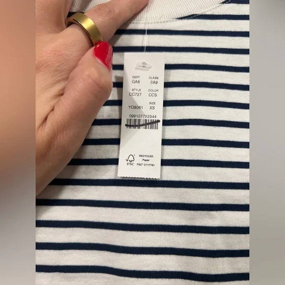 J.Crew Women's Relaxed Premium Weight Cropped TShirt Classic Ivory Stripe XS NWT - Picture 4 of 10